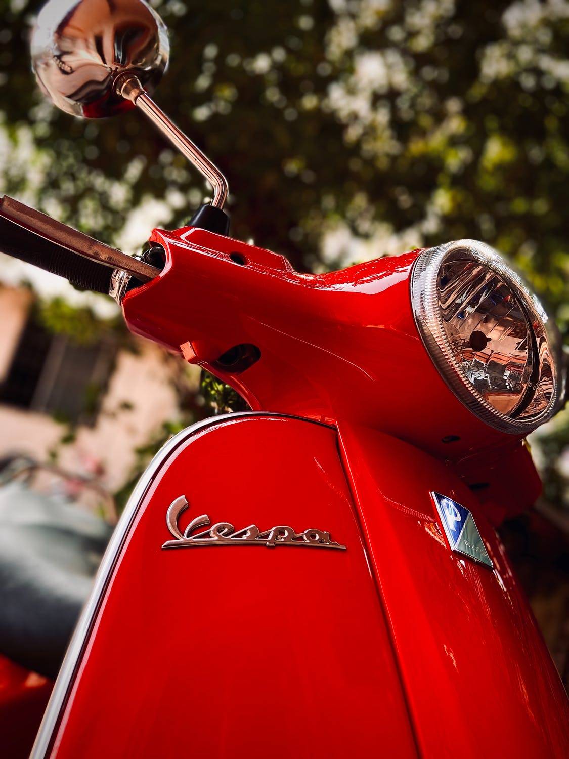 vespa rouge 2.jpeg